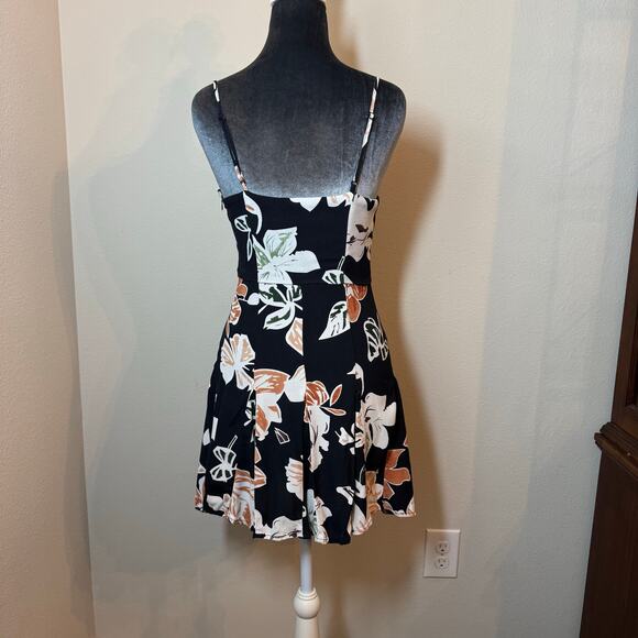 Lulu’s Black and Rust Floral Sleeveless Mini Dress Size XS - Picture 2 of 7